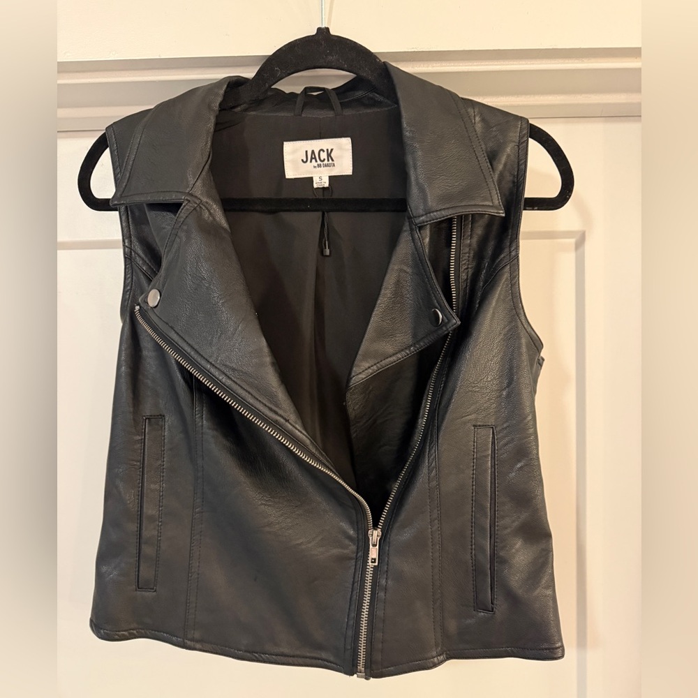 BB Dakota Women's Black Leather Vest